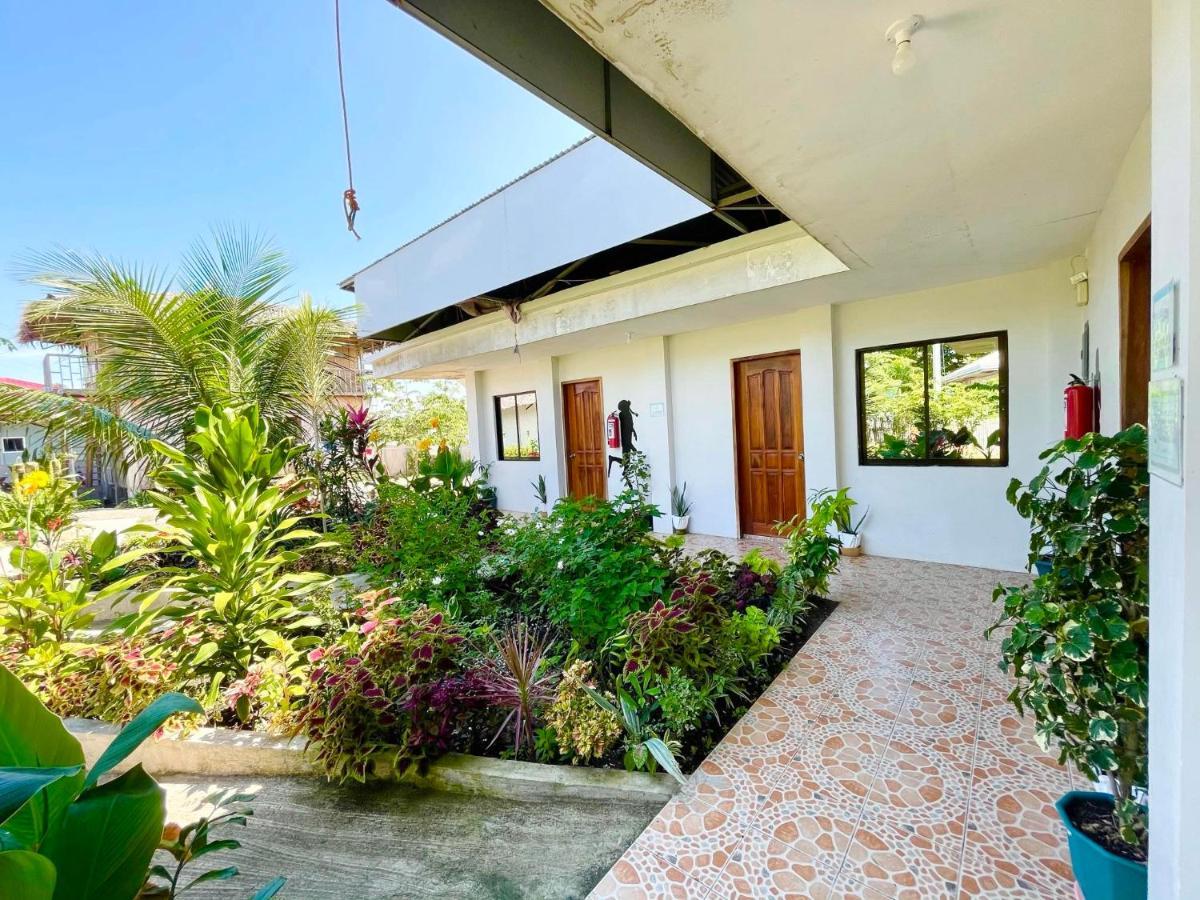 Ananas Guesthouse 몰볼 외부 사진