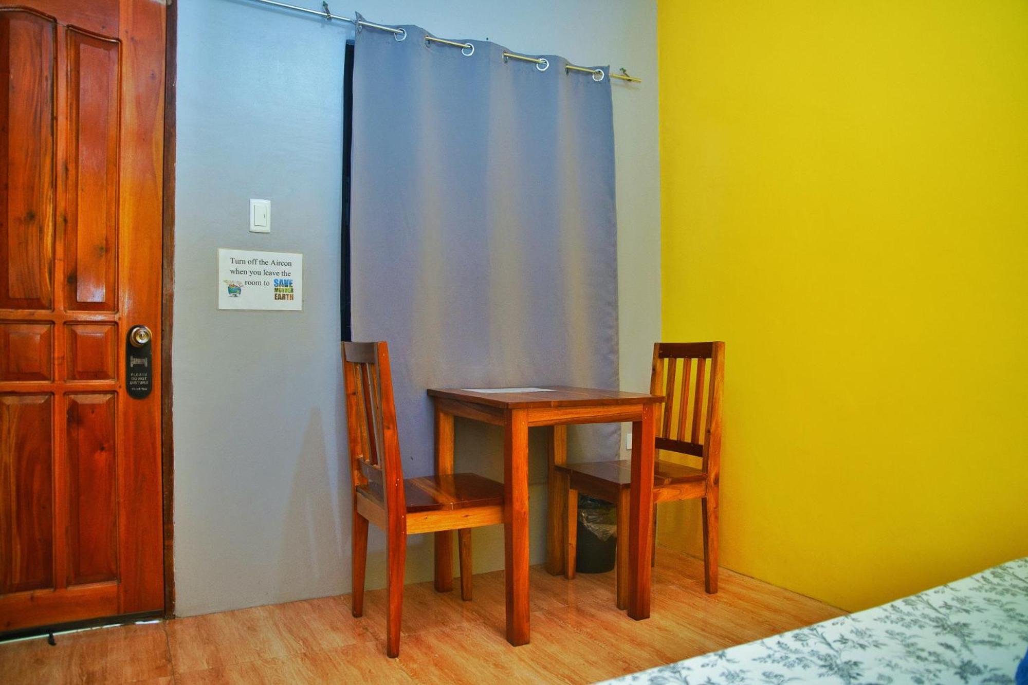 Ananas Guesthouse 몰볼 외부 사진