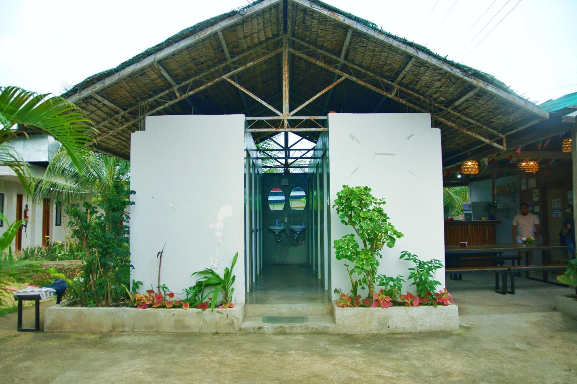 Ananas Guesthouse 몰볼 외부 사진